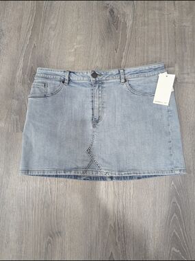O'Neill Denim Mini Skirt – Light Wash 32 – NWT